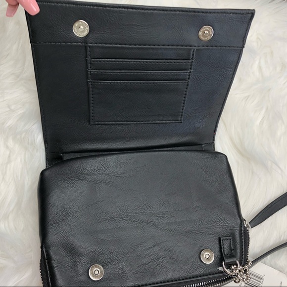 Red Steven Madden cross body purse - Picture 5 of 6